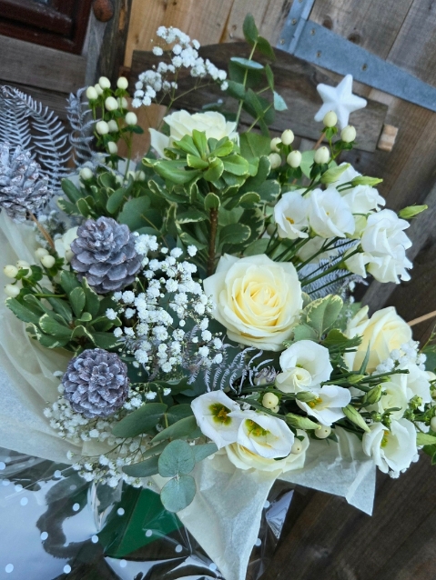 White Christmas Bouquet